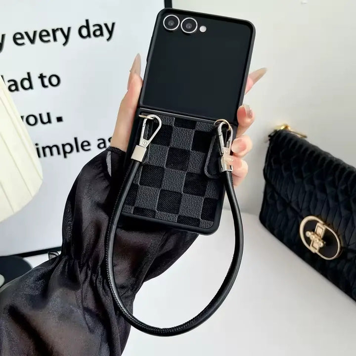 💕 ChicCheck™ – Z Flip Series