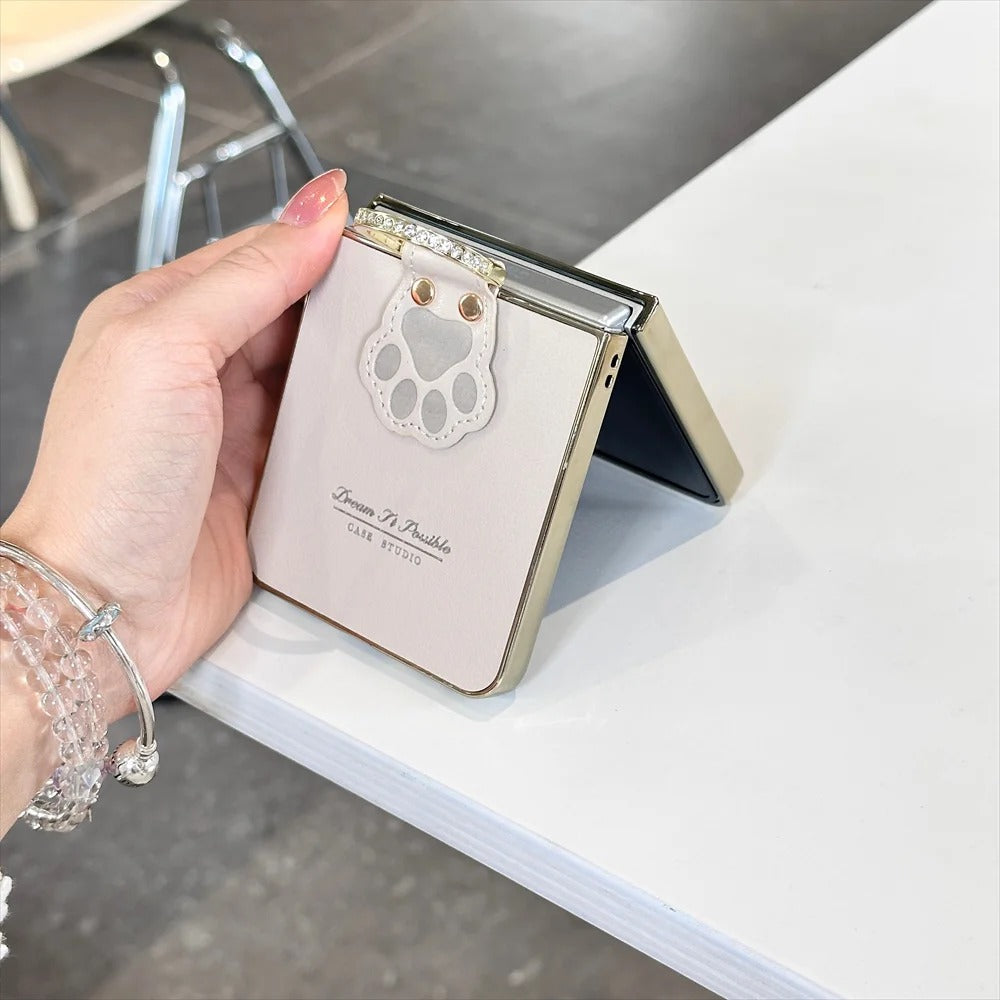 🤎 PawCharm™ – Z Flip Series