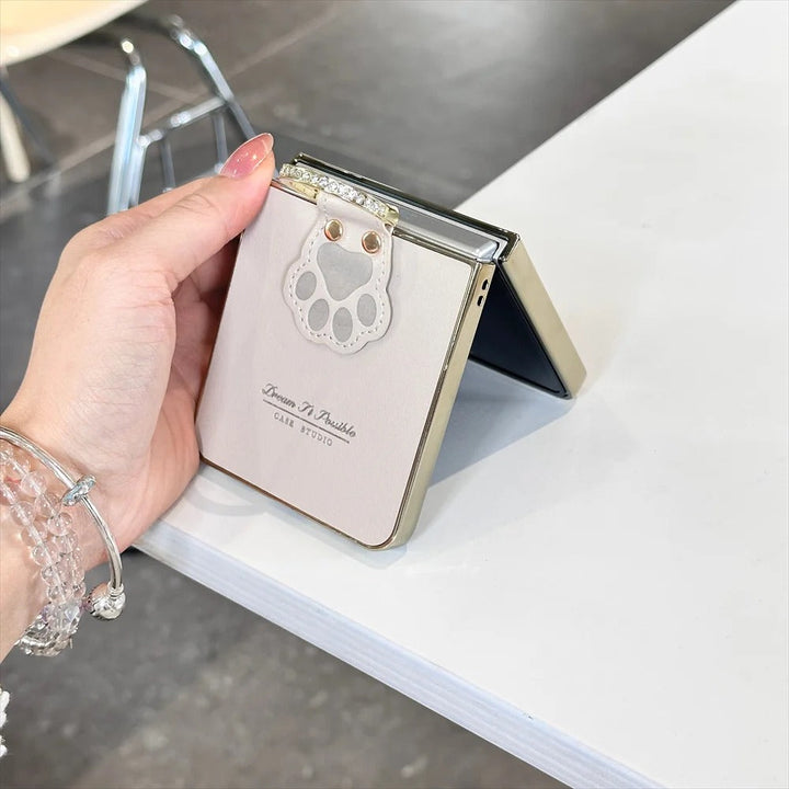 🤎 PawCharm™ – Z Flip Series